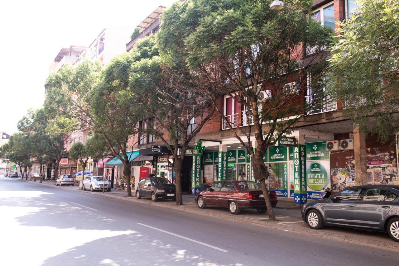Turist Apartment Ni Exteriör bild