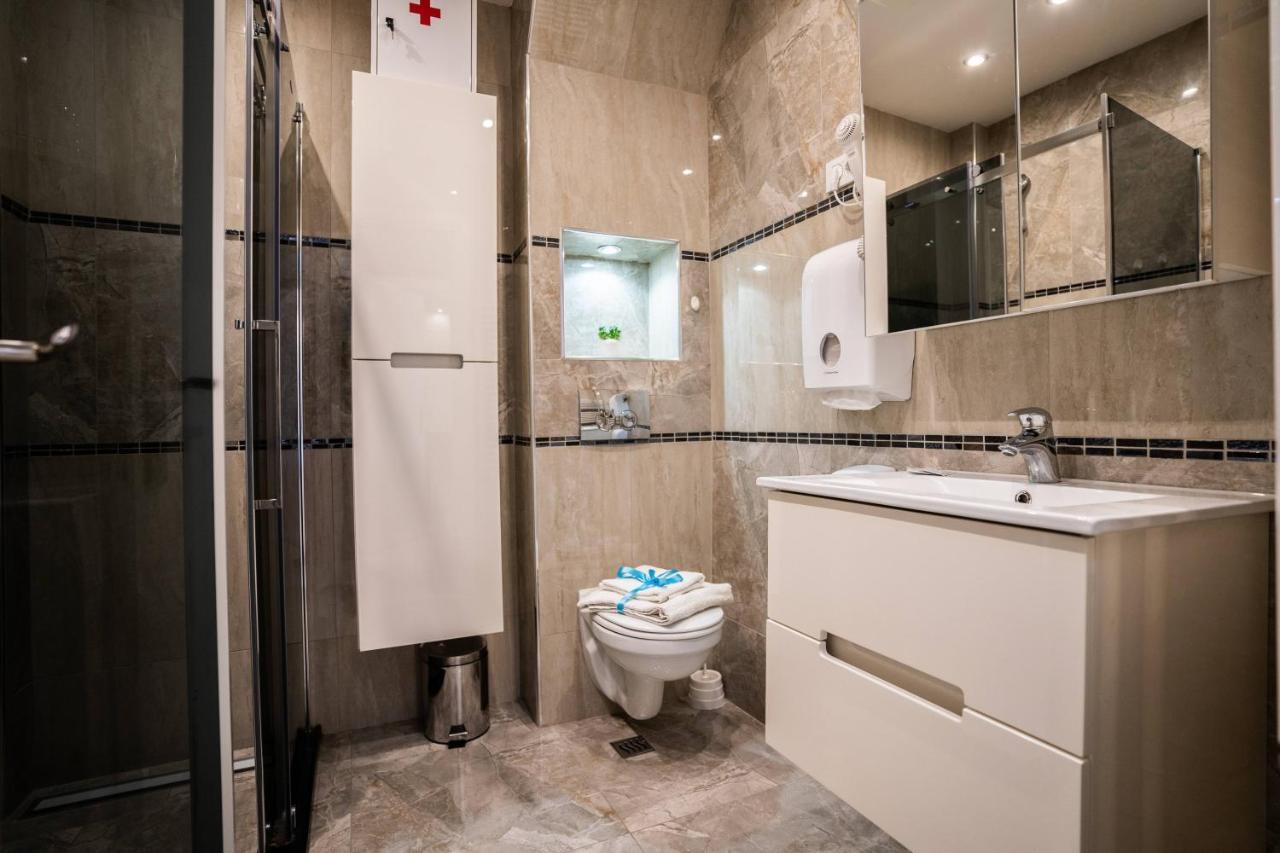 Turist Apartment Ni Exteriör bild