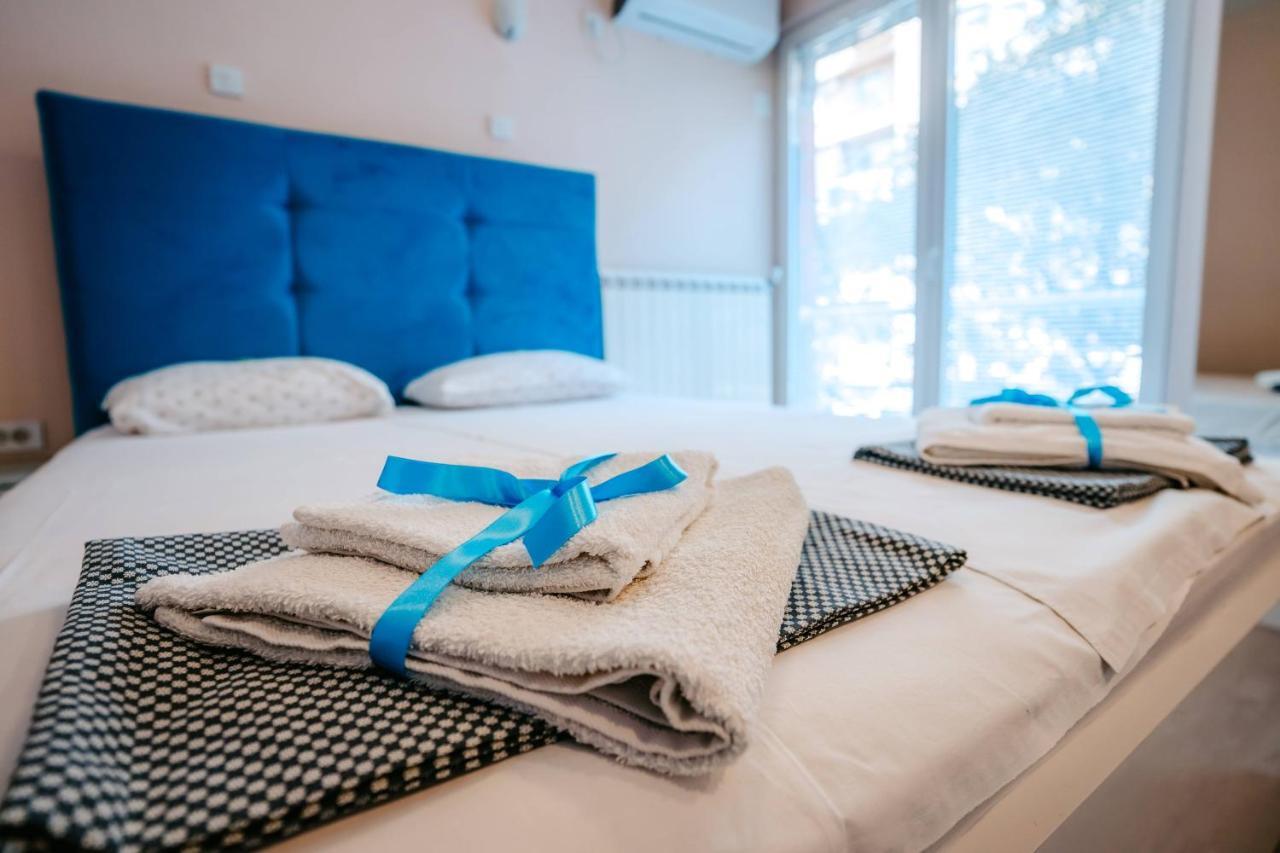 Turist Apartment Ni Exteriör bild