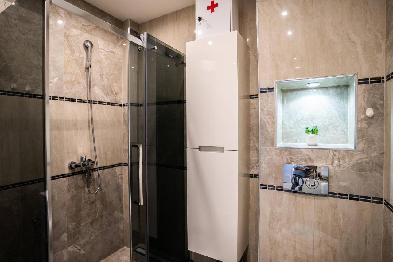 Turist Apartment Ni Exteriör bild